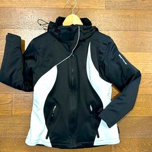 Women’s Obermeyer Ski/Snow Jacket, size 10, EUC.